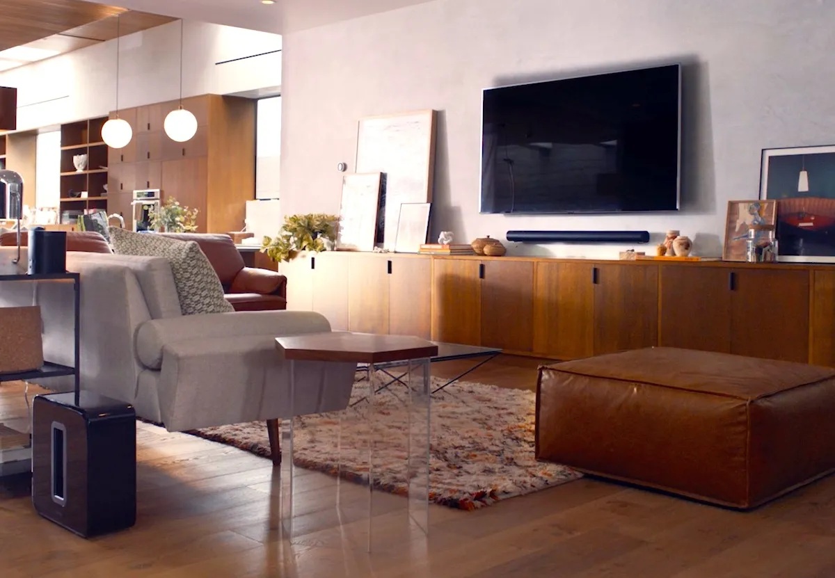 Sonos Arc è la smart soundbar a tutto tondo con Dolby Atmos per film, serie TV e musica Sonos Arc è la smart soundbar a tutto tondo con Dolby Atmos per film, serie TV e musica