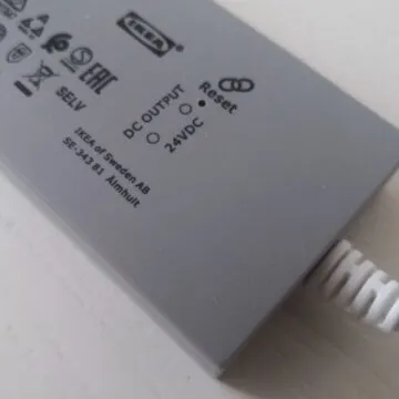 Come creare una striscia LED dimmerabile con alimentatore LED IKEA che funziona con Homekit, Alexa, Google