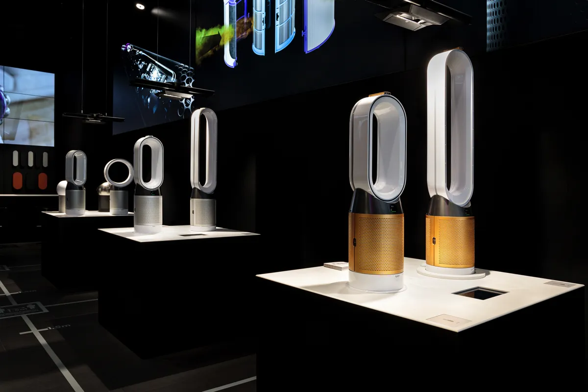 Dyson Demo Store Gae Aulenti apre a Milano, la fotogalleria Dyson Demo Store Gae Aulenti apre a Milano, la fotogalleria