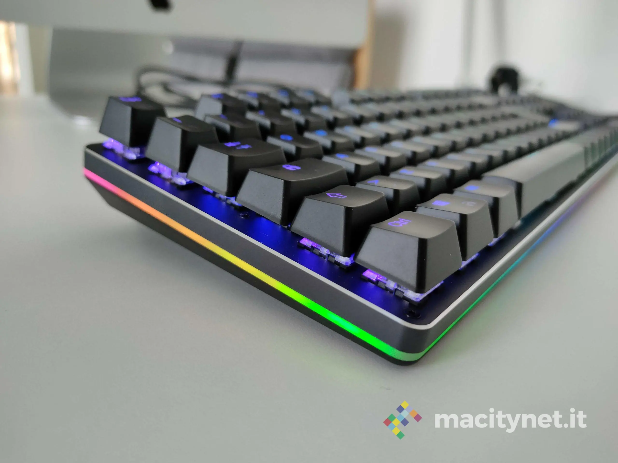 Recensione Aukey KM-G12, la tastiera meccanica per il gaming che non ti aspetti Recensione Aukey KM-G12, la tastiera meccanica per il gaming che non ti aspetti