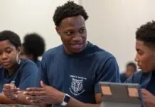 Apple sostiene gli studenti di colore: cresce la collaborazione con scuole e college