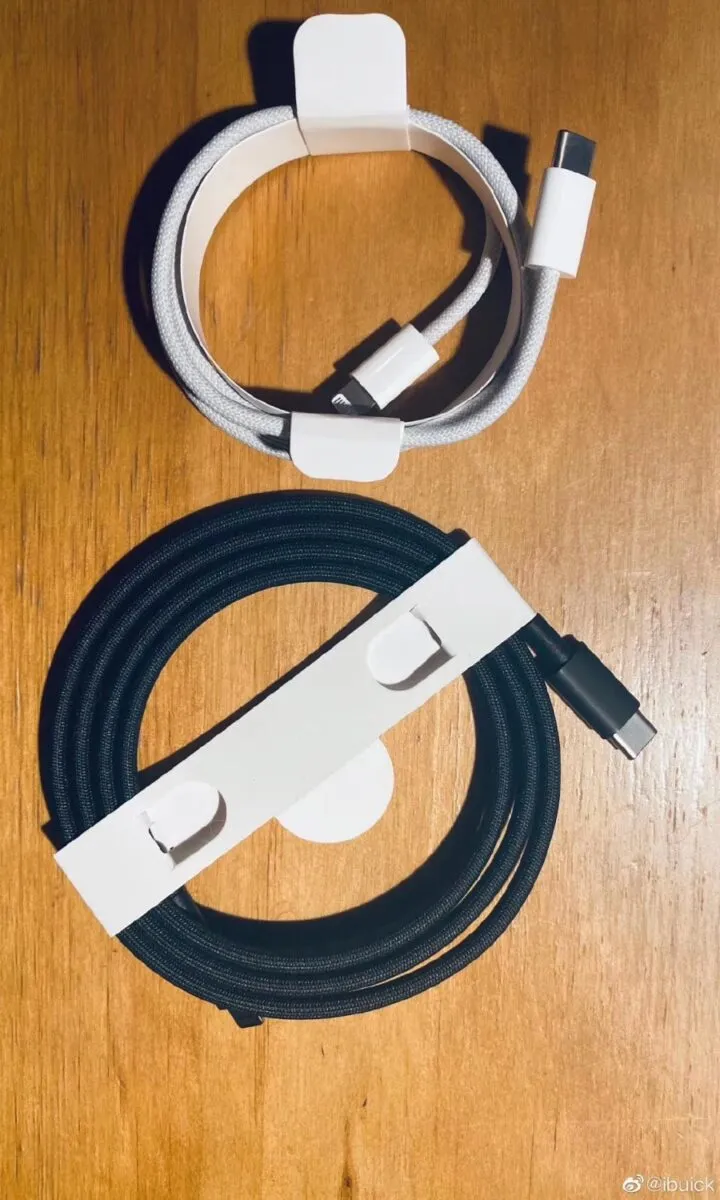 Il cavo intrecciato degli iPhone 12 appare in foto Il cavo intrecciato degli iPhone 12 appare in foto