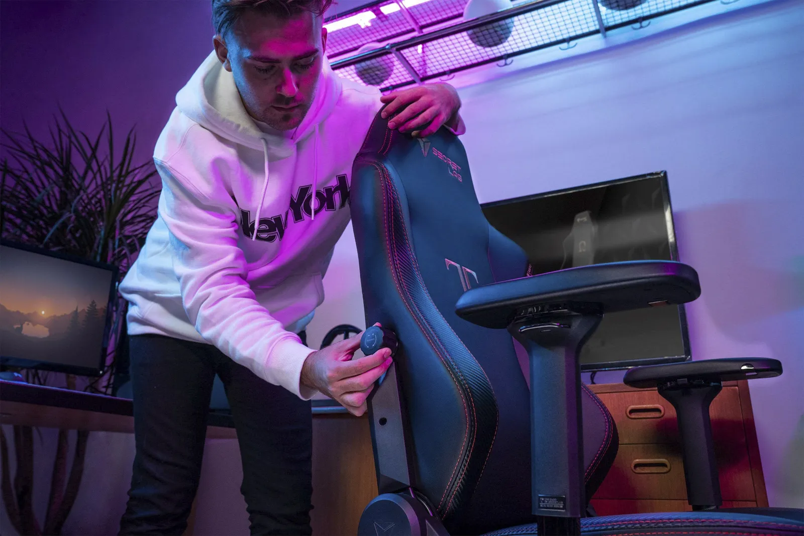 Recensione Secret Lab Titan 2020, ovvero come una straordinaria sedia da gamer vi cambia la vita Recensione Secret Lab Titan 2020, ovvero come una straordinaria sedia da gamer vi cambia la vita