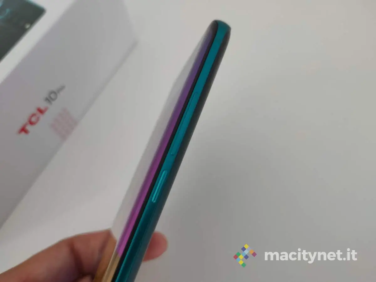 Recensione TCL 10 PRO, ma che bella sorpresa Recensione TCL 10 PRO, ma che bella sorpresa