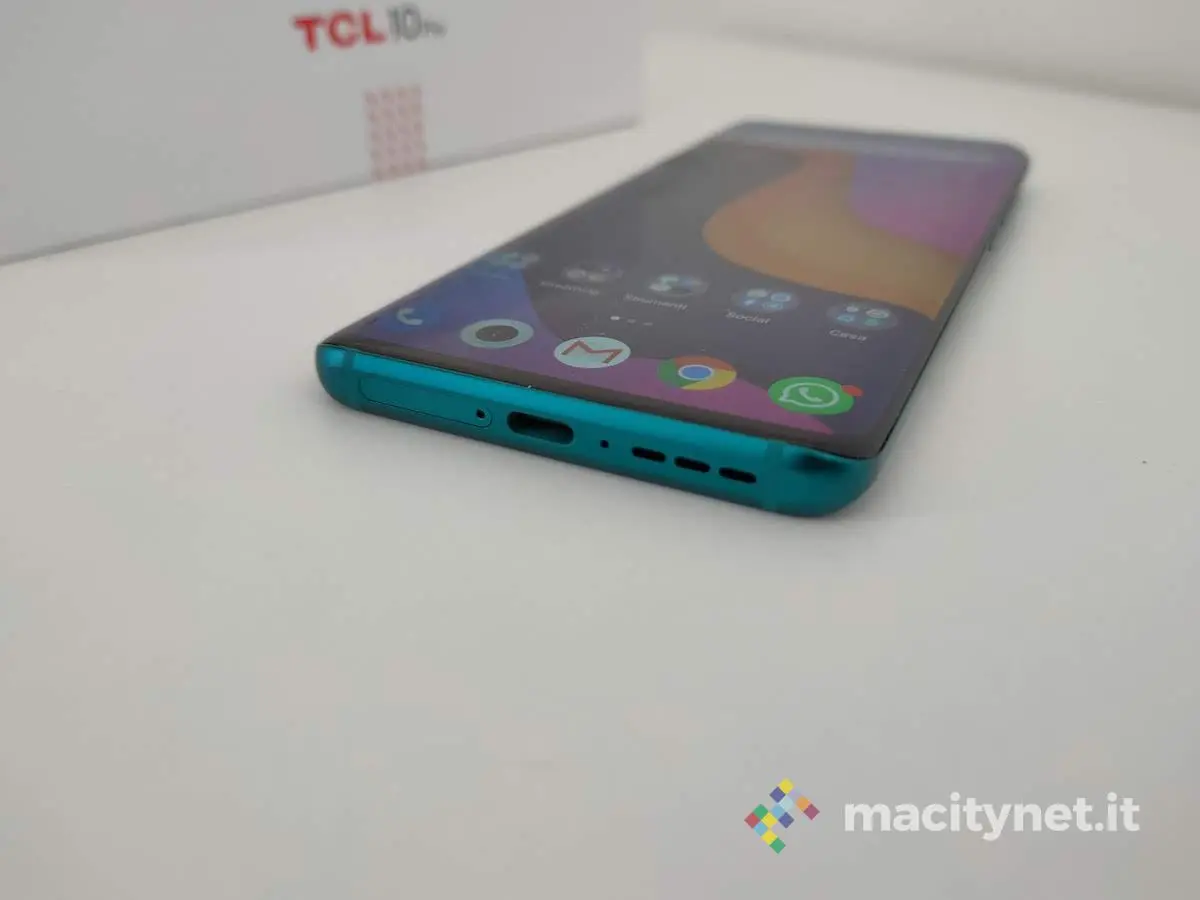 Recensione TCL 10 PRO, ma che bella sorpresa Recensione TCL 10 PRO, ma che bella sorpresa