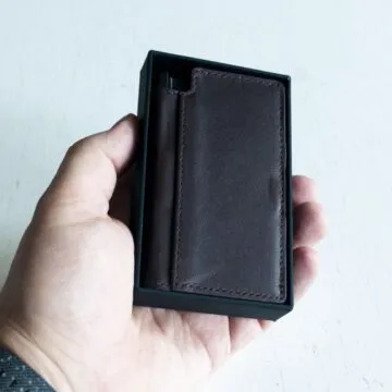 Recensione Ekster Tracker Card, un GPS vestito da sera