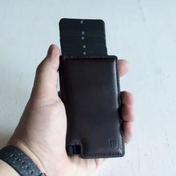 Recensione Ekster Tracker Card, un GPS vestito da sera