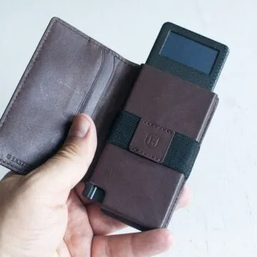 Recensione Ekster Tracker Card, un GPS vestito da sera