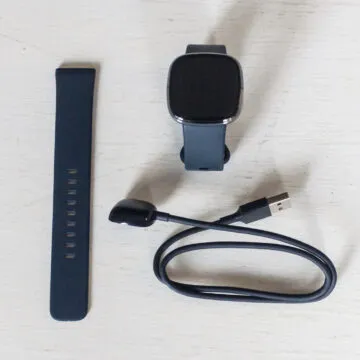 Recensione Fitbit Sense: il centro della salute smart al polso (Premium)