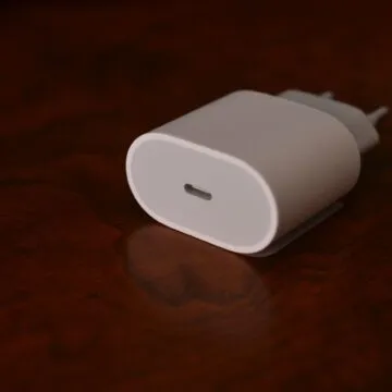 ipadair2020recensione07 alimentatore