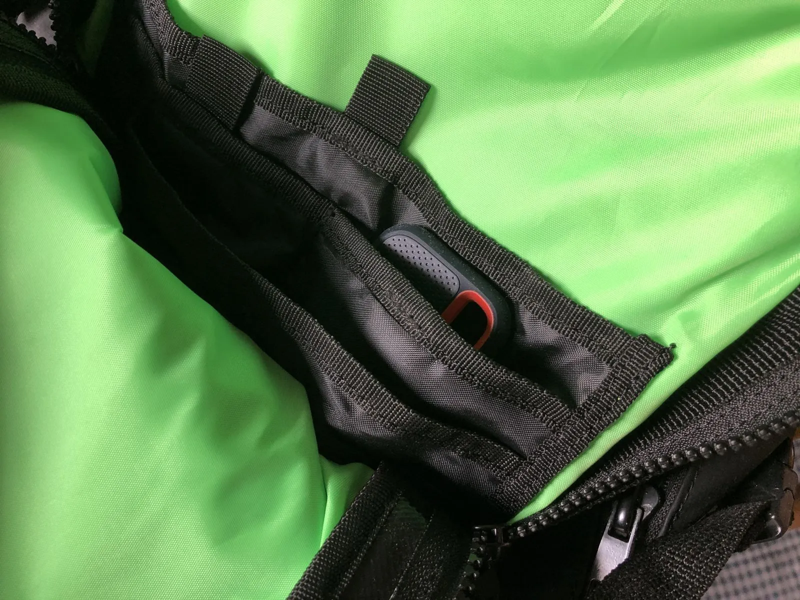 Recensione SSD portatile SanDisk Extreme V2, l’Adventure Time dell’archiviazione via SSD Recensione SSD portatile SanDisk Extreme V2, l’Adventure Time dell’archiviazione via SSD