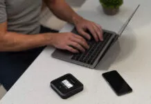 Netgear Nighthawk M5 è il primo router portatile 5G e Wi-Fi 6 Netgear presenta Nighthawk M5, il primo mobile router che integra 5G e Wi-Fi 6