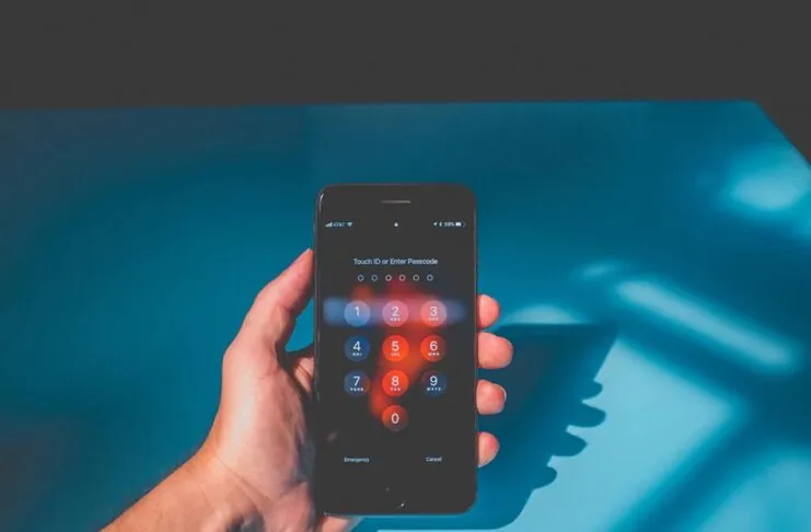 Apple, una guida per proteggere l’iPhone da occhi indiscreti