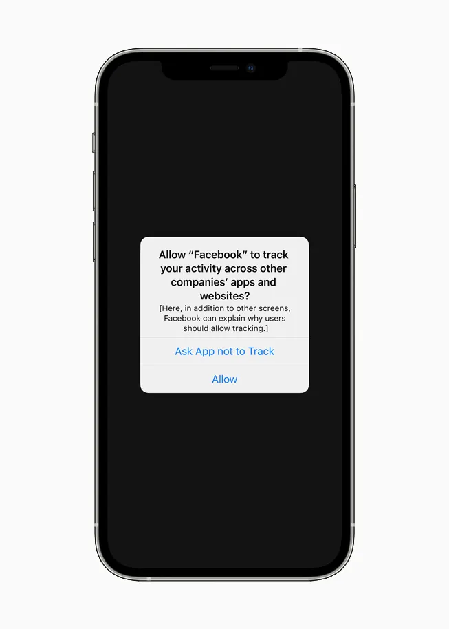 Zuckerberg ancora contro Apple: “I cambiamenti sulla privacy egoistici e anticoncorrenziali” Una nuova funzione per la trasparenza del tracciamento nelle app in iOS, iPadOS e tvOS richiederà alle app di ottenere l’autorizzazione dell’utente prima di tracciare i suoi dati nelle app o nei siti web di proprietà di altre aziende.