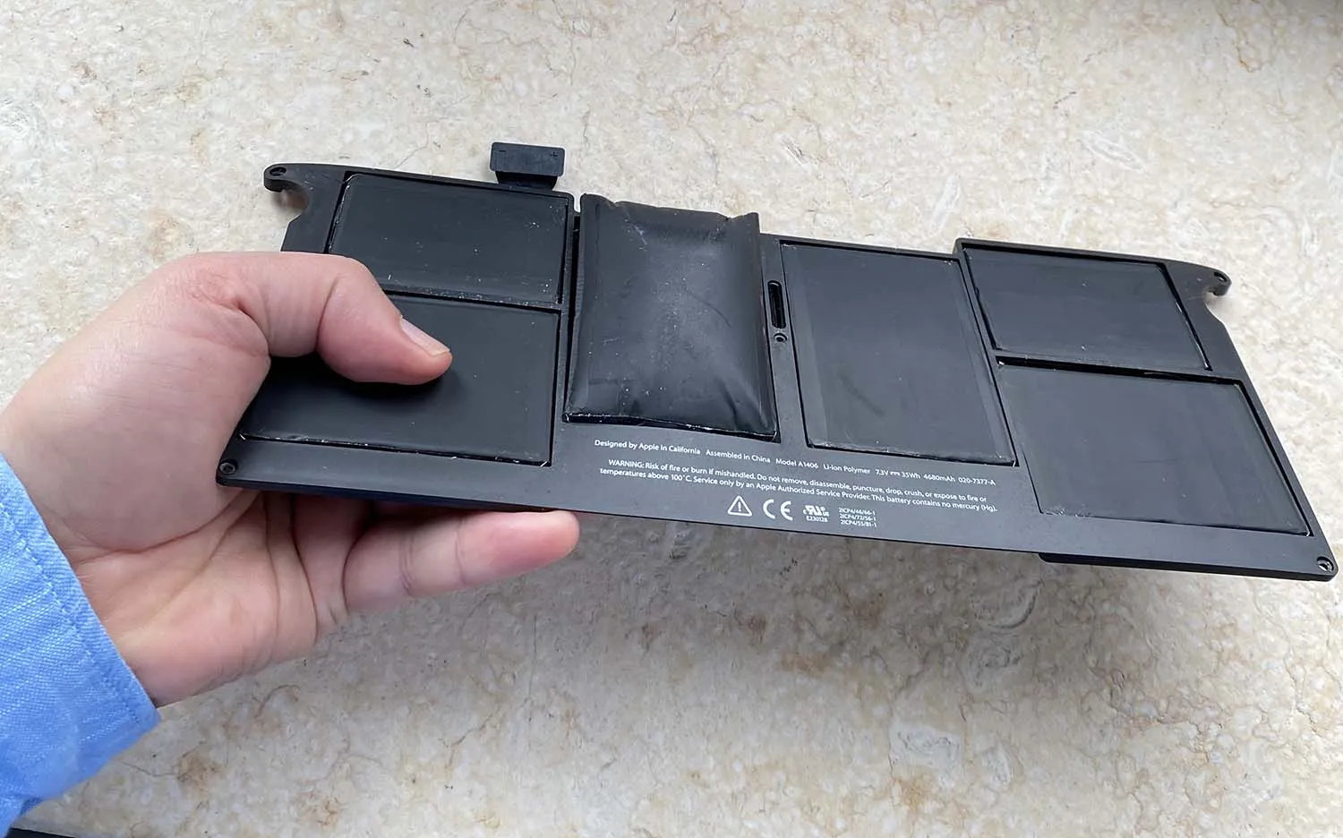 Come sostituire la batteria di MacBook, MacBook Pro e MacBook Air Come sostituire la batteria di MacBook, MacBook Pro e MacBook Air