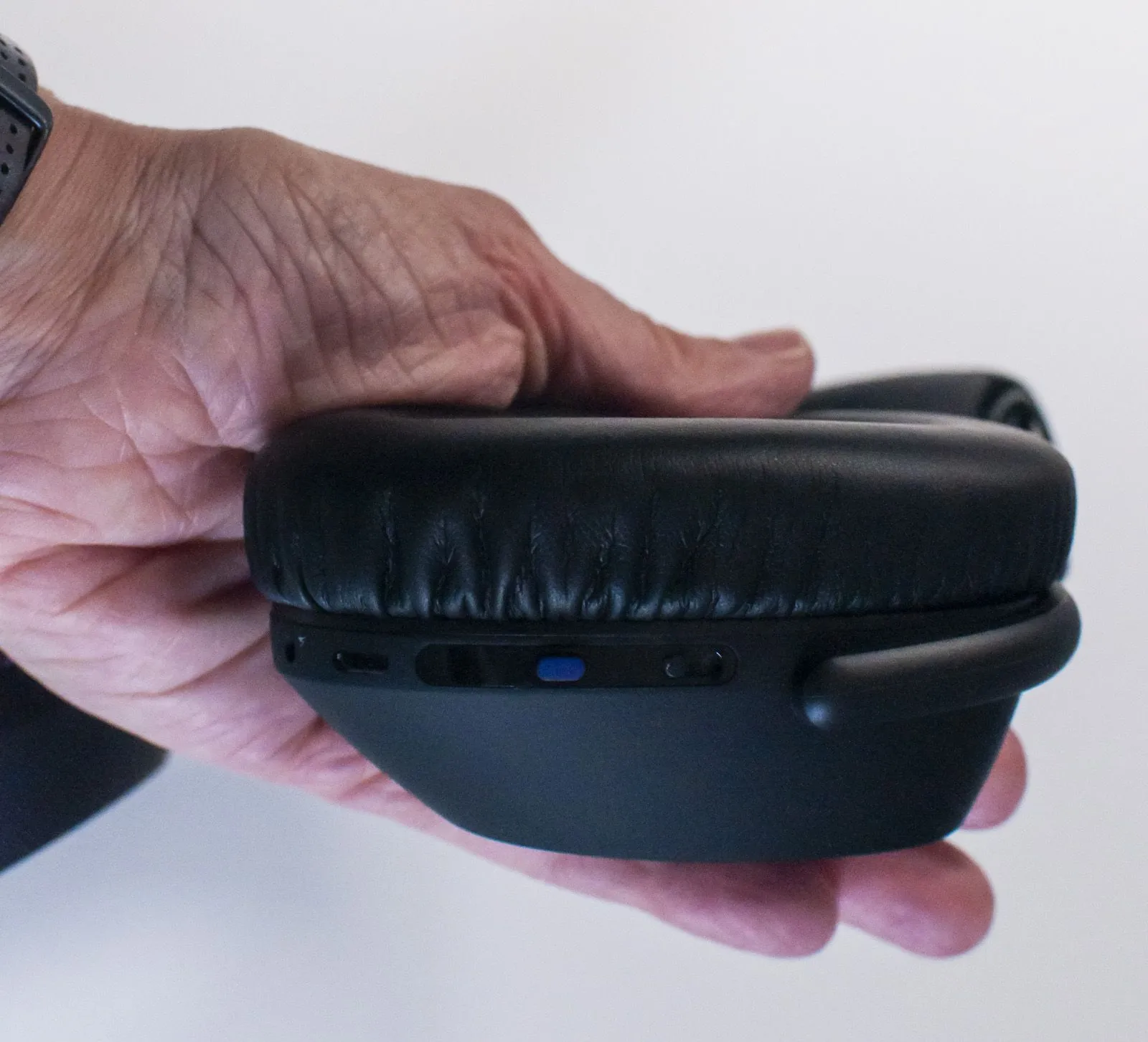 Recensione EPOS Adapt 660, qualità senza compromessi, in un silenzio migliorabile Recensione EPOS Adapt 660, qualità senza compromessi, in un silenzio migliorabile