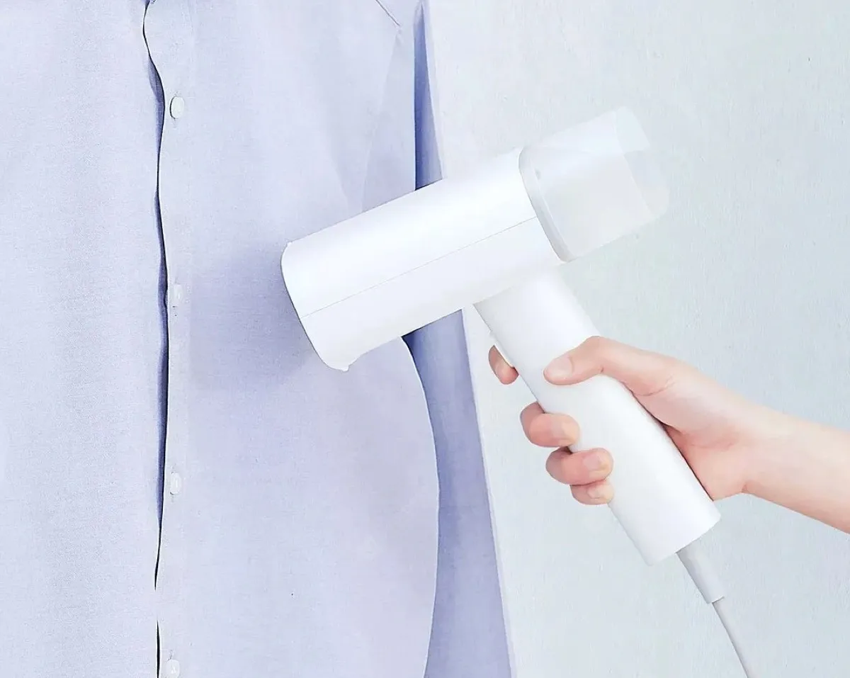 Ferro da stiro verticale Xiaomi portatile in offerta: da casa e da viaggio