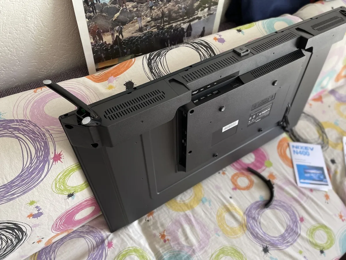 La prova di Nixev N4000, la Smart Tv italiana che non paga il canone La prova di Nixev N4000, la Smart Tv italiana che non paga il canone