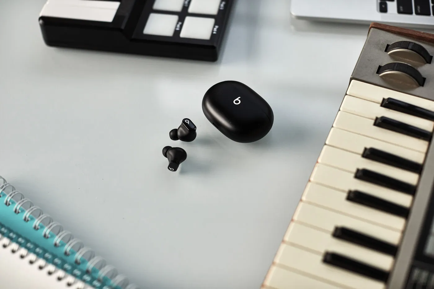Recensione Beats Studio Buds, quando la virtù sta nel mezzo Recensione Beats Studio Buds, quando la virtù sta nel mezzo