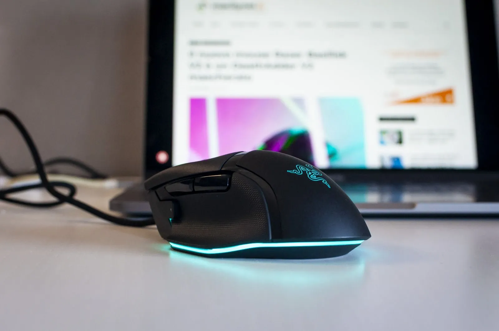 Recensione Razer Basilisk V3, top della precisione ora più personalizzabile Recensione Razer Basilisk V3, top della precisione ora più personalizzabile