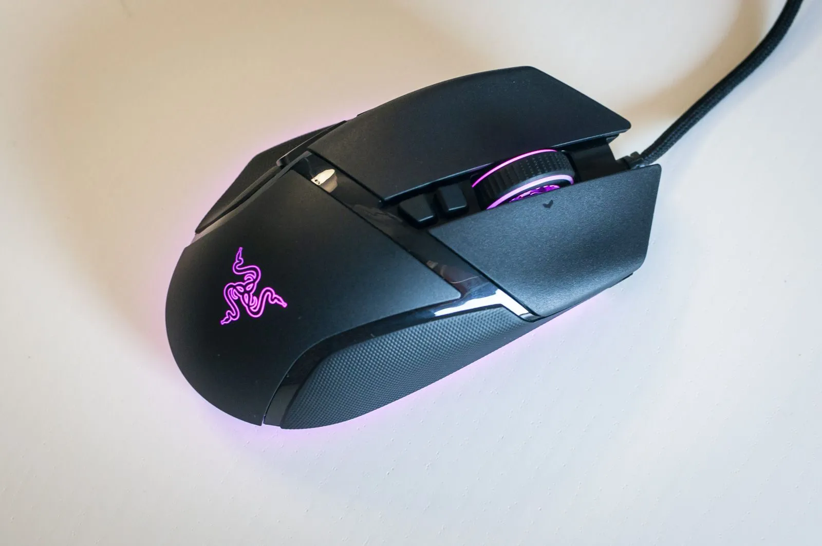 Recensione Razer Basilisk V3, top della precisione ora più personalizzabile Recensione Razer Basilisk V3, top della precisione ora più personalizzabile