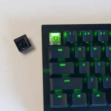 Recensione Razer Blackwidow V3 Mini Hyperspeed Phantom Edition, tastiera purosangue e talentuosa