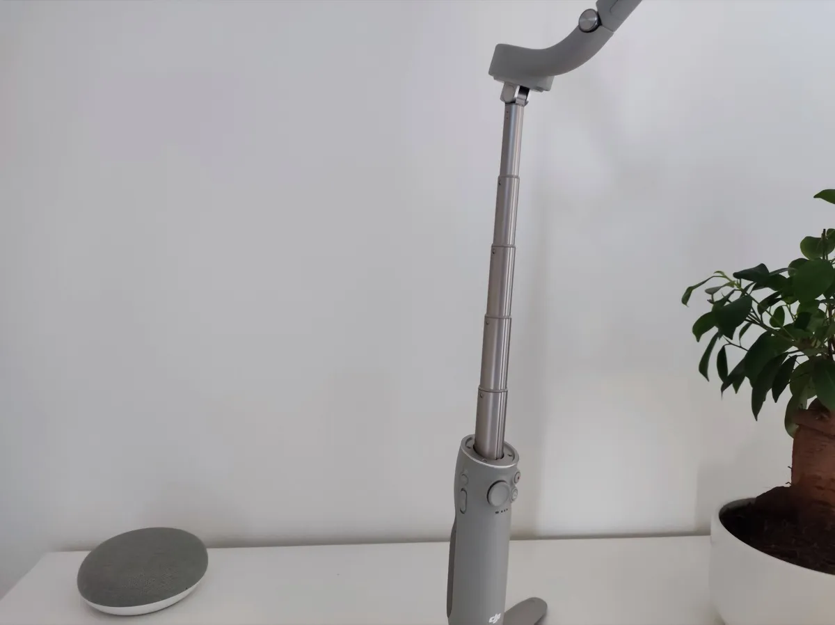 Recensione DJI OM5, il gimbal che vola alto Recensione DJI OM5, il gimbal che vola alto