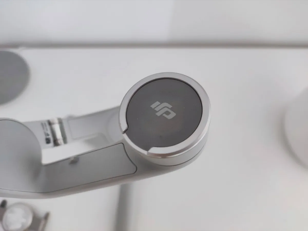 Recensione DJI OM5, il gimbal che vola alto Recensione DJI OM5, il gimbal che vola alto