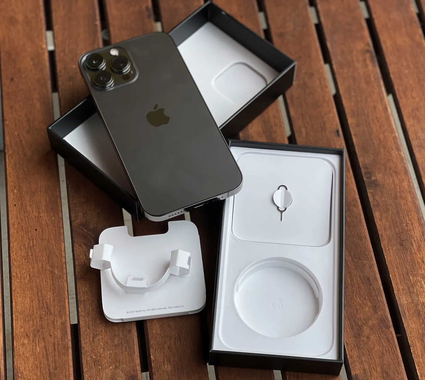 L’iPhone 13 Pro Max è un gigante un po’ meno unico L’iPhone 13 Pro Max è un gigante un po’ meno unico