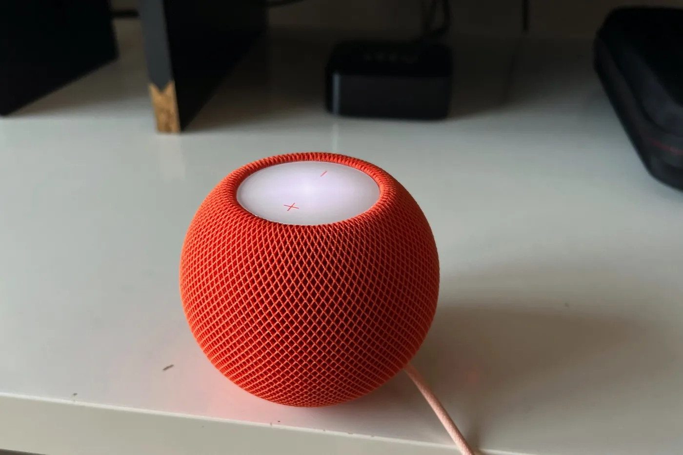 HomePod mini è finalmente italiano. L’abbiamo provato da solo e in coppia