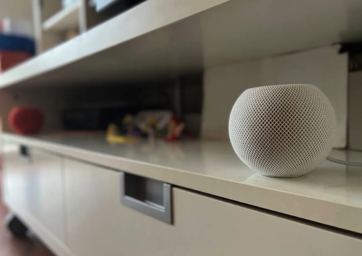 HomePod mini è finalmente italiano. L’abbiamo provato da solo e in coppia