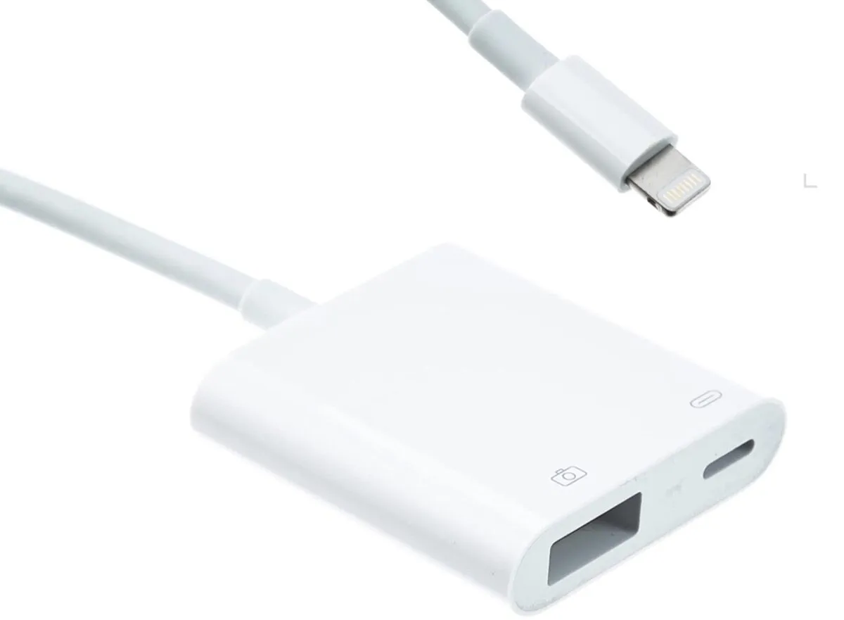 L’adattatore Apple per fotocamere da Lightning a USB 3 in super offerta Amazon