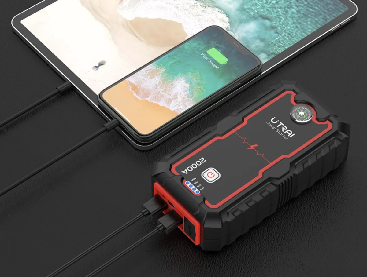UTRAI Jump Starter, la power bank che mette in moto anche la macchina in offerta a 78 euro