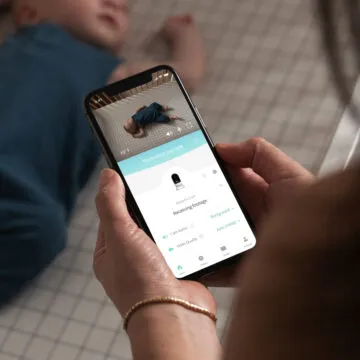 Owlet lancia in Italia i dispositivi per monitorare il sonno dei bimbi