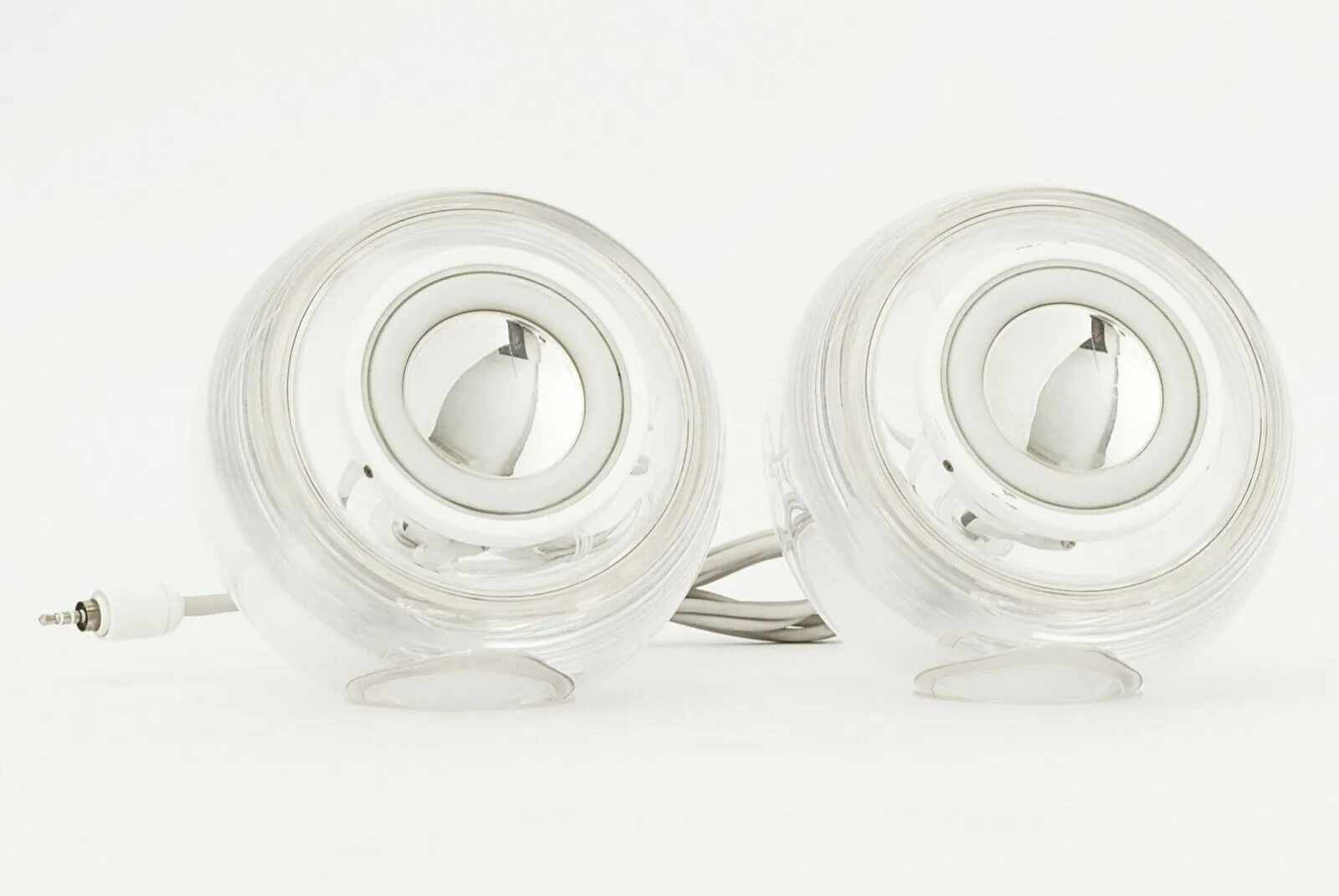 Recensione Creative Pebble V3, il vino buono sta nella botte piccola Recensione Creative Pebble V3, il vino buono sta nella botte piccola