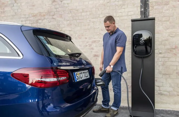 Mercedes-Benz, con la spina il 30% delle vetture vendute in Italia nel 2021