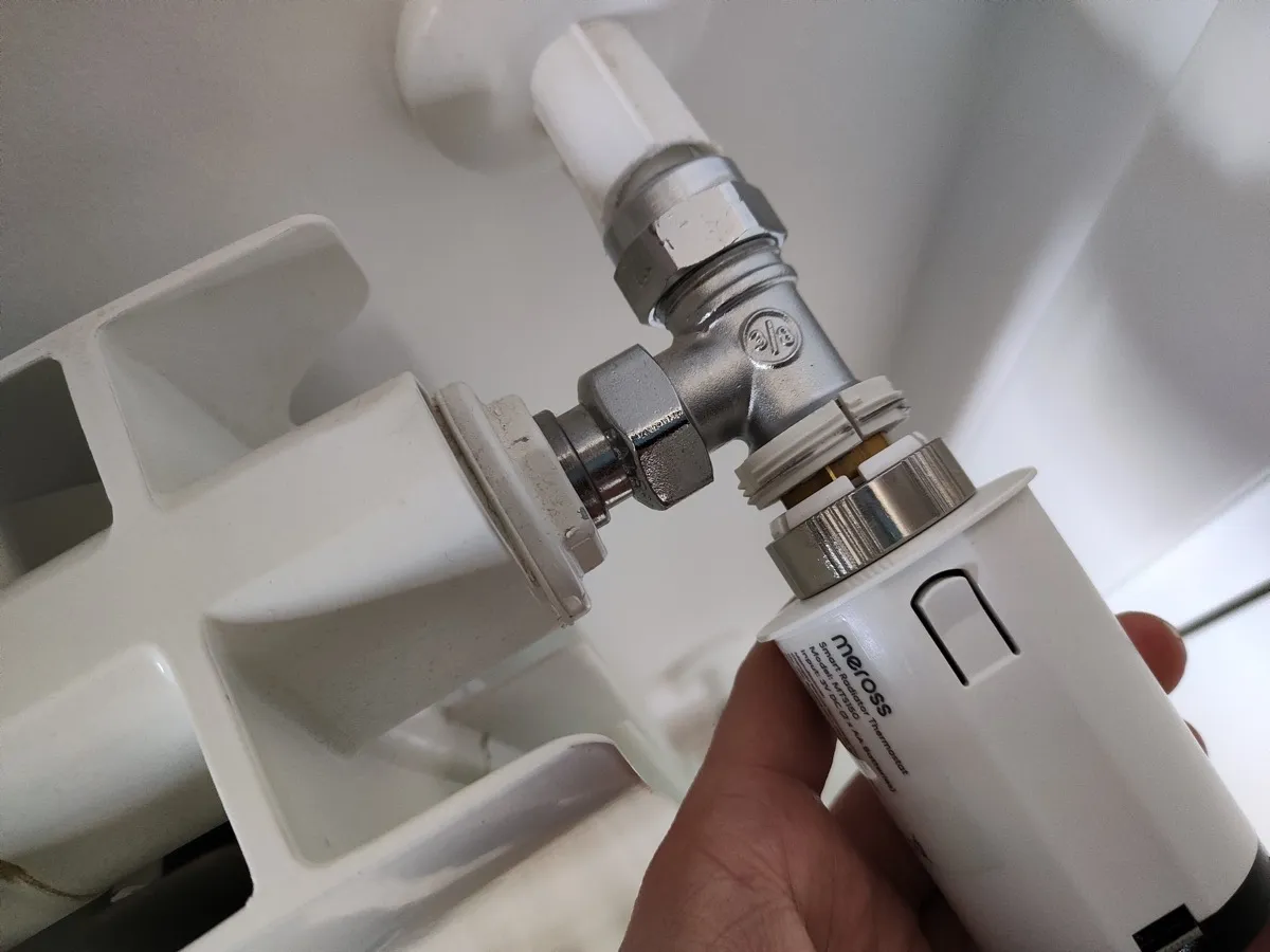 Recensione valvola termostatica meross Recensione valvola termostatica meross