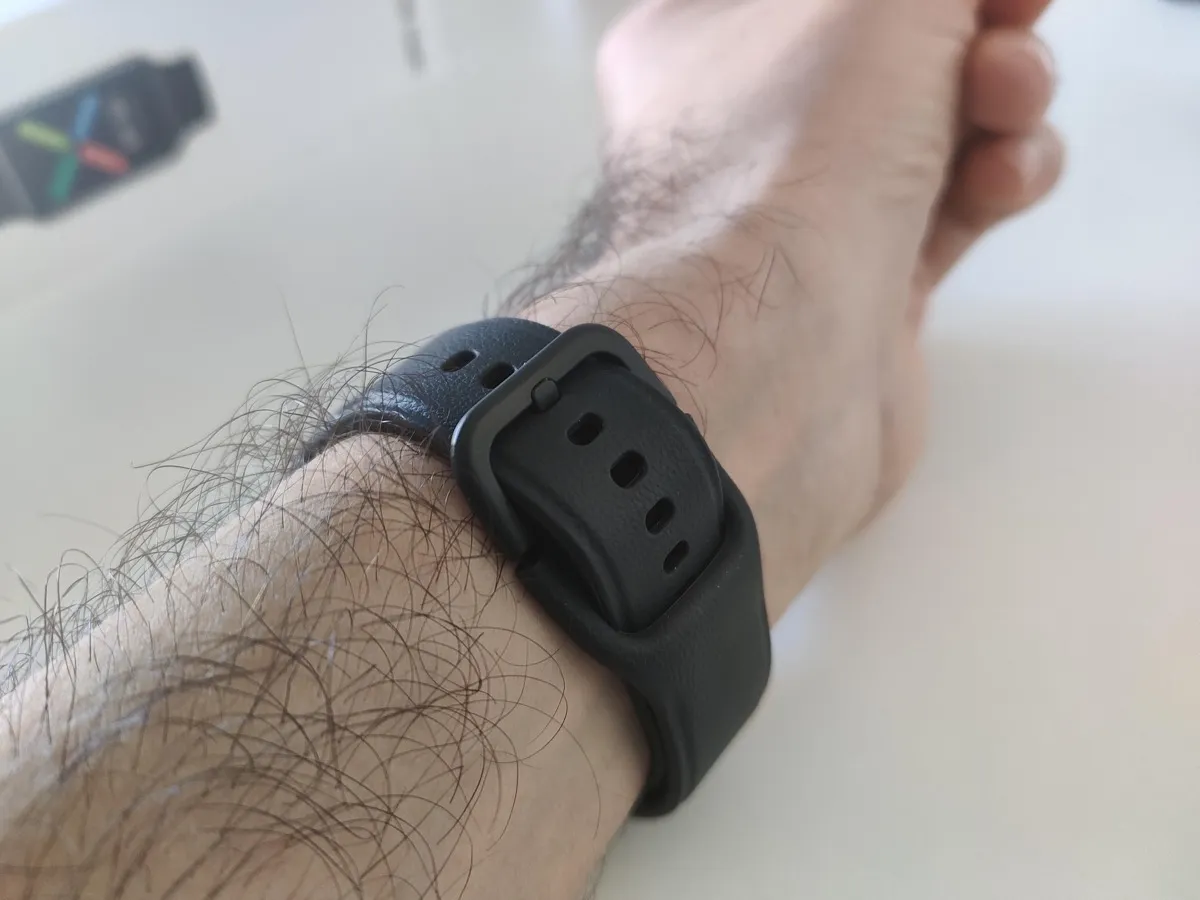 Recensione OPPO Watch Free, un ibrido tra watch e band Recensione OPPO Watch Free, un ibrido tra watch e band