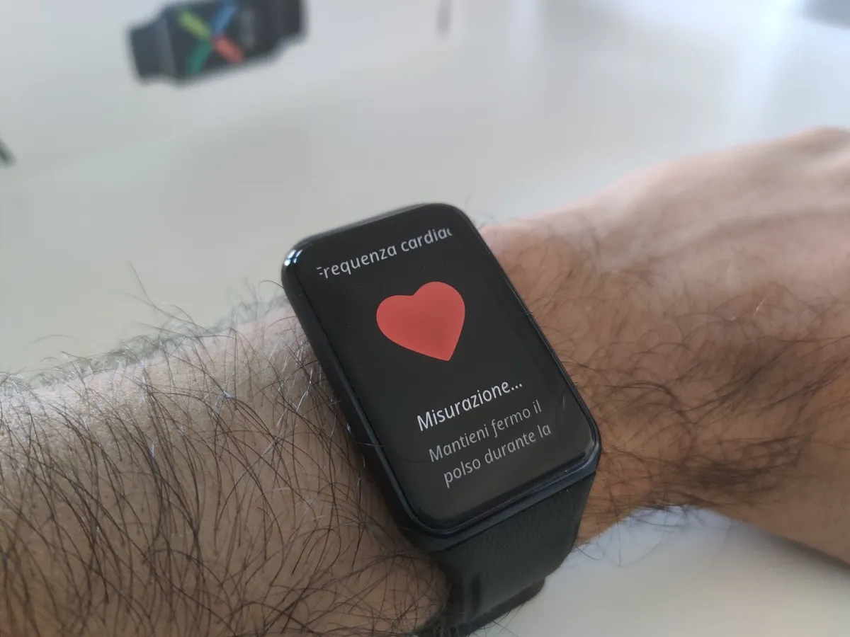 Recensione OPPO Watch Free, un ibrido tra watch e band Recensione OPPO Watch Free, un ibrido tra watch e band