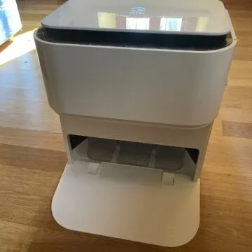 Recensione Yeedi Mop Station, il mocio robotizzato che lava e strizza da solo