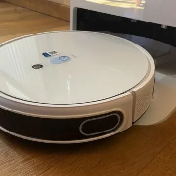 Recensione Yeedi Mop Station, il mocio robotizzato che lava e strizza da solo