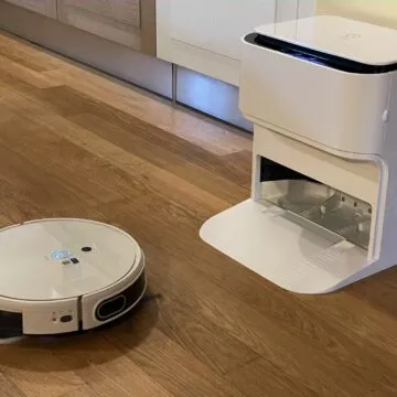 Recensione Yeedi Mop Station, il mocio robotizzato che lava e strizza da solo