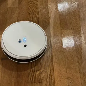 Recensione Yeedi Mop Station, il mocio robotizzato che lava e strizza da solo