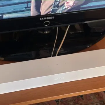 Recensione Soundbar Sonos Ray, parti dalla TV e porti musica in tutta la casa