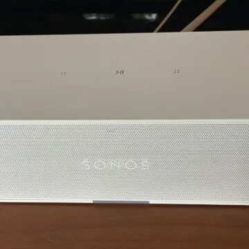 Recensione Soundbar Sonos Ray, parti dalla TV e porti musica in tutta la casa
