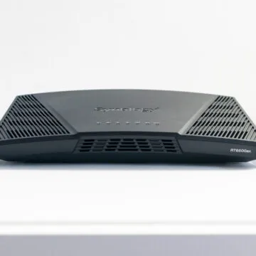 Recensione router Synology RT6600ax, il router che è quasi un NAS apre a nuove prospettive per il futuro