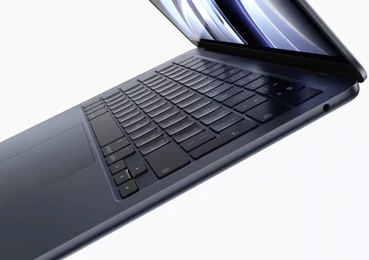 MacBook Air M2 tinta mezzanotte, le spedizioni slittano MacBook Air M2 tinta mezzanotte, le spedizioni slittano