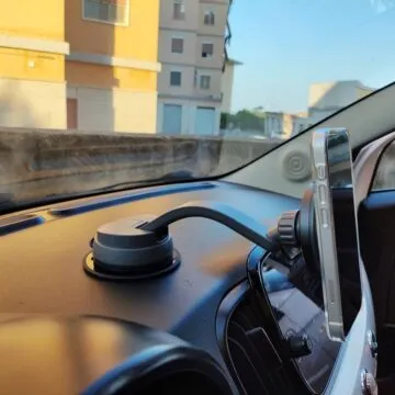 Recensione Anker MagGo 613, il supporto auto magnetico e con ricarica 7,5W