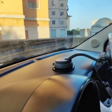 Recensione Anker MagGo 613, il supporto auto magnetico e con ricarica 7,5W