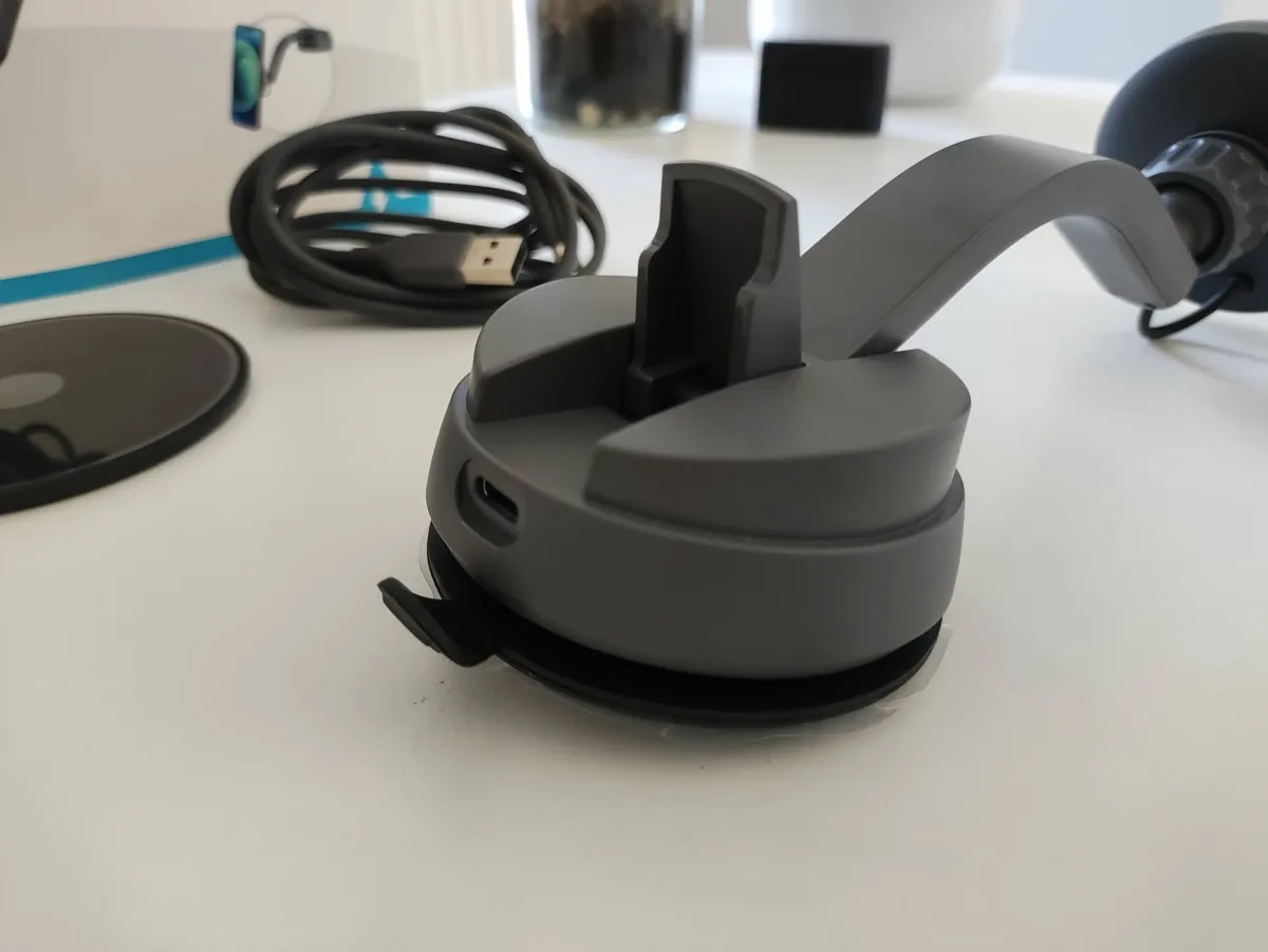 Recensione Anker MagGo 613, il supporto auto magnetico e con ricarica 7,5W Recensione Anker MagGo 613, il supporto auto magnetico e con ricarica 7,5W